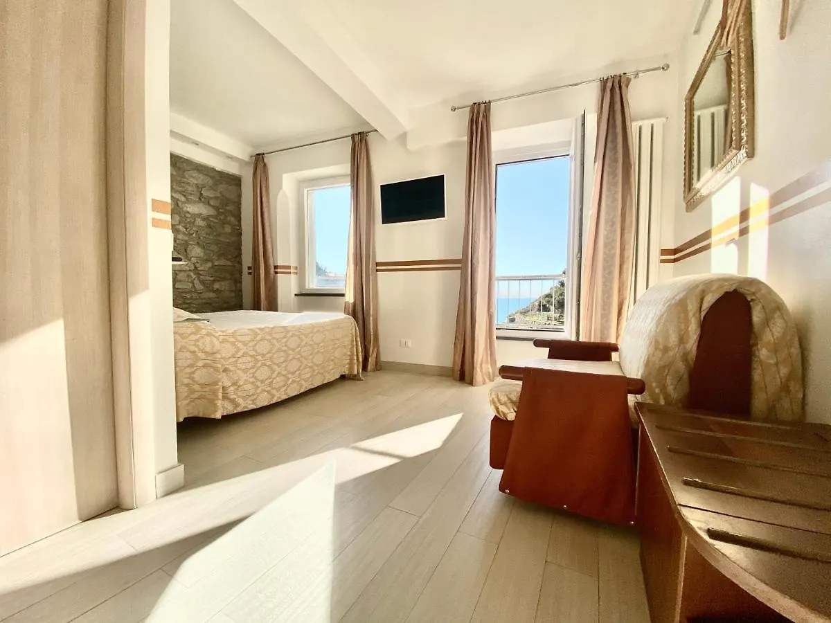 Hotel The Manarola Main Plaza