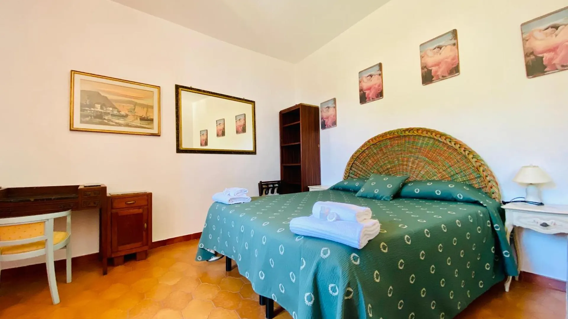 Hotel The Manarola Main Plaza 0*,  Italia