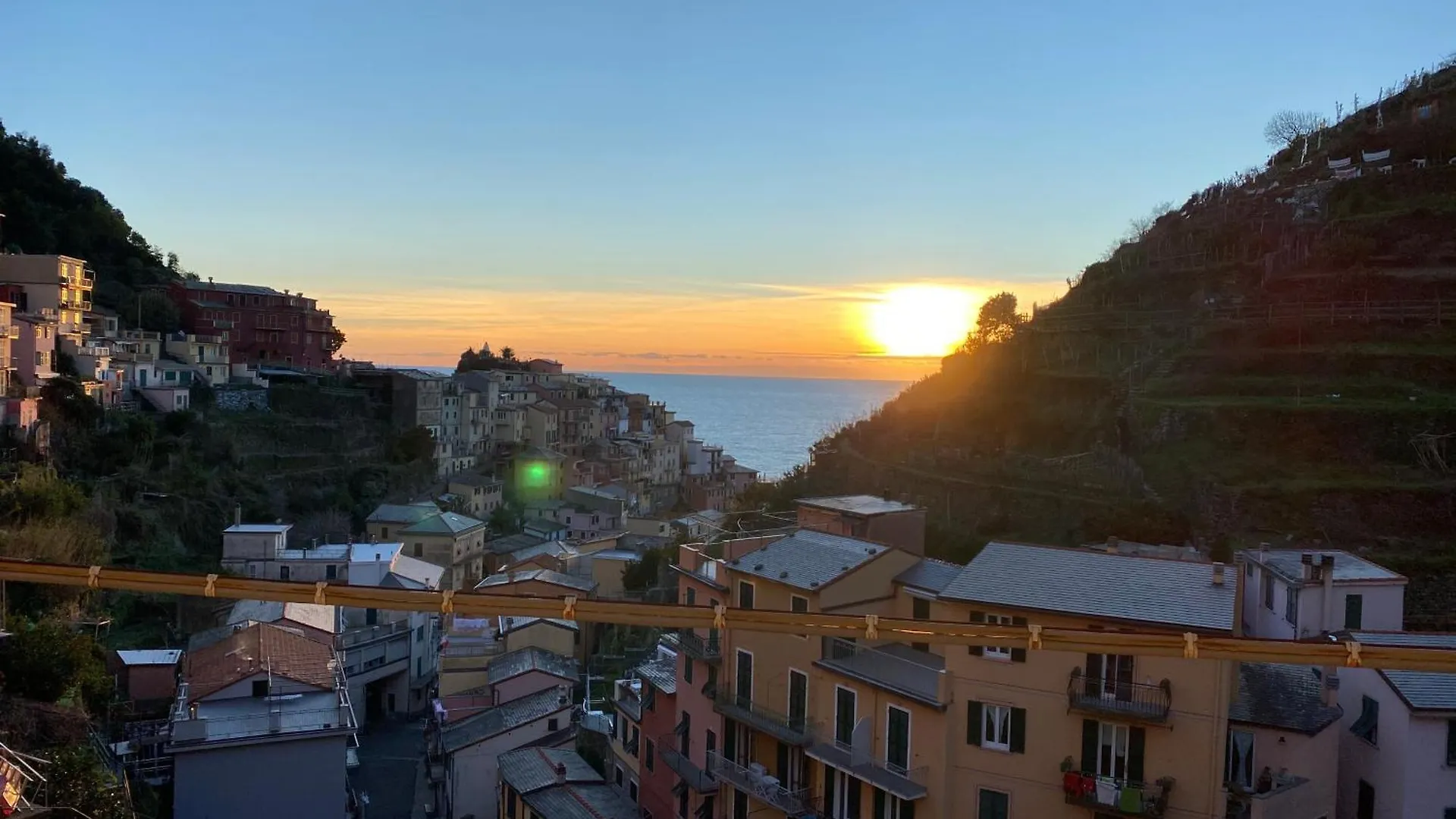 Pensión Hotel The Manarola Main Plaza